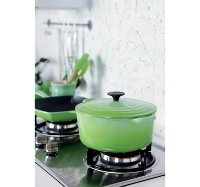 绿色图片来自tukumajia在轻盈感黄绿色软装入驻 让家一秒露春颜的分享