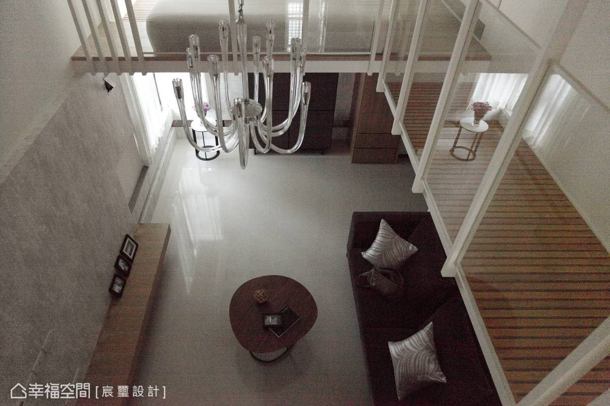 现代 角落 简约 白色 温暖 客厅图片来自tukumajia在125方现代简约一居的分享