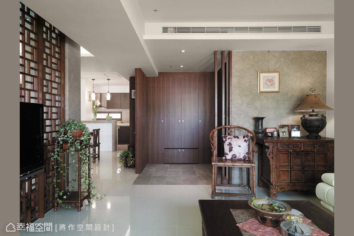 玄关 中式 客厅图片来自tukumajia在119方中式两居的分享