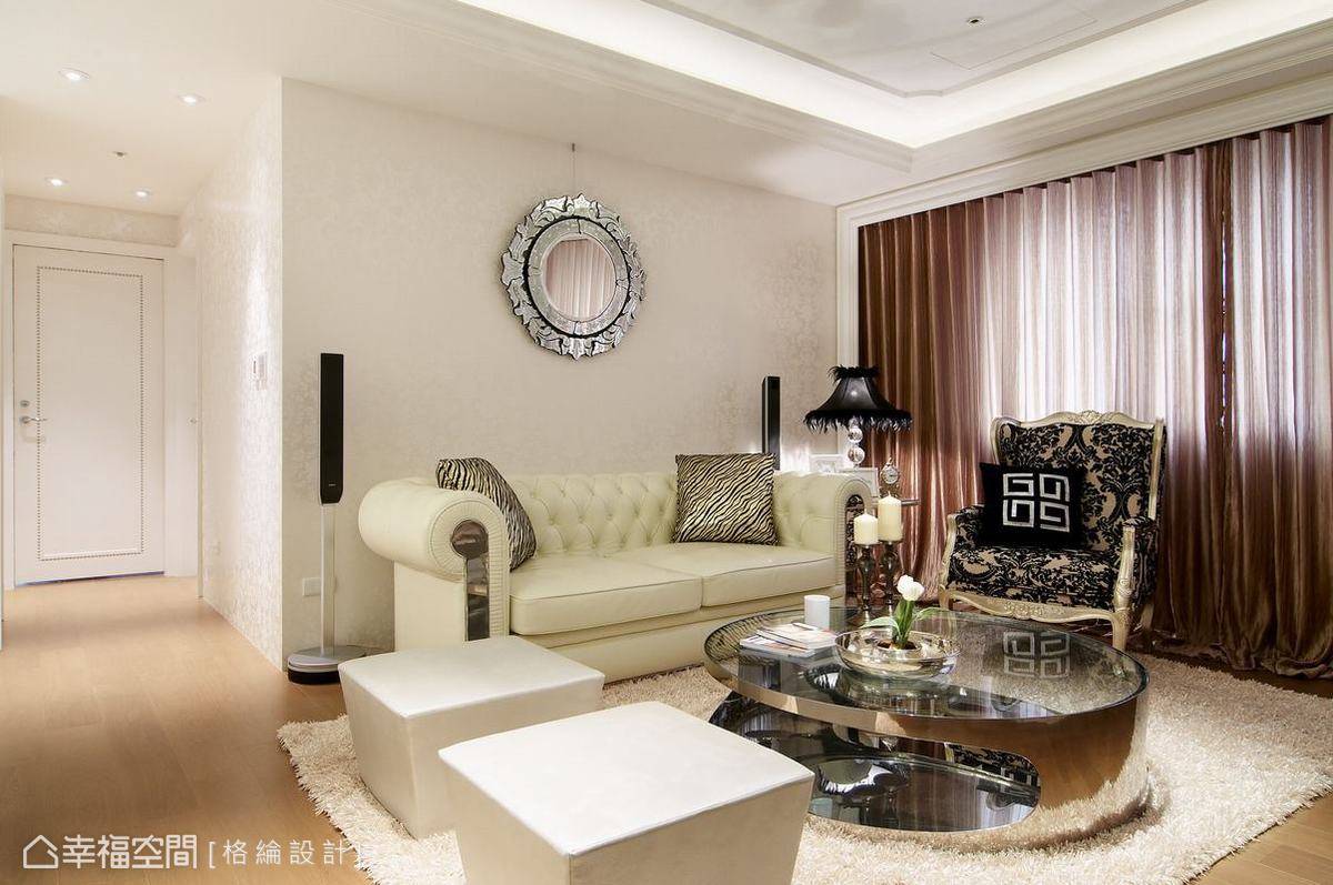客厅 美式 白色 沙发图片来自tukumajia在106方美式两居的分享