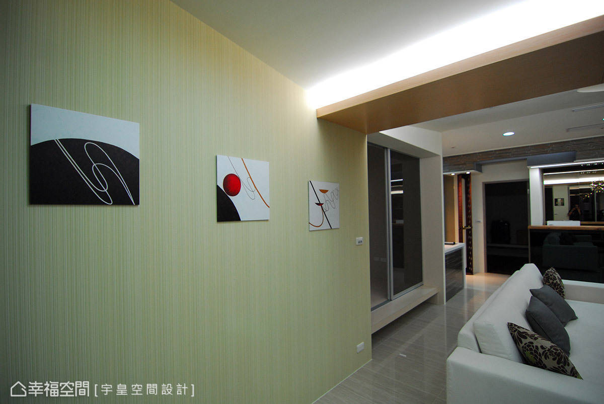 现代 简约 壁纸 温暖 走廊图片来自tukumajia在198方现代简约三居的分享