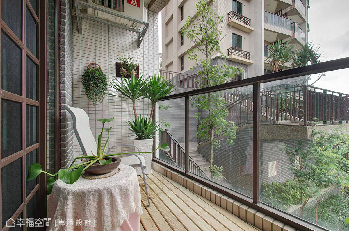 阳台 角落图片来自tukumajia在132方混搭二居的分享
