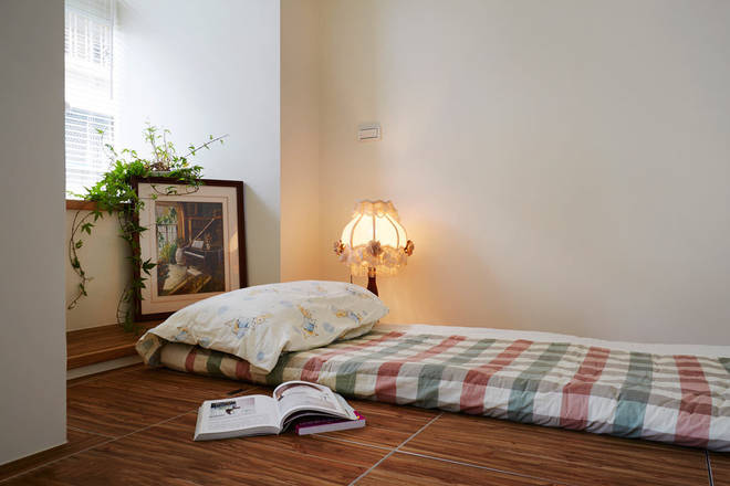 卧室图片来自tukumajia在40平混搭两居室的分享