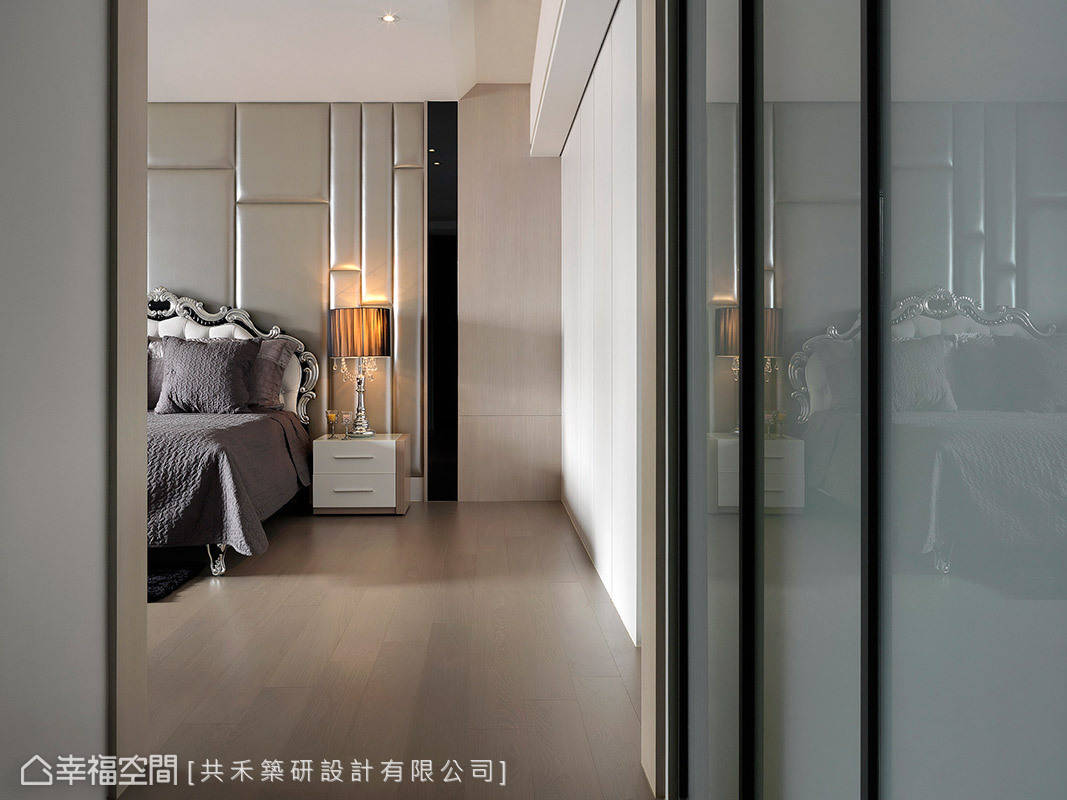 卧室 现代 简约 床 主卧图片来自tukumajia在205方现代简约三居的分享