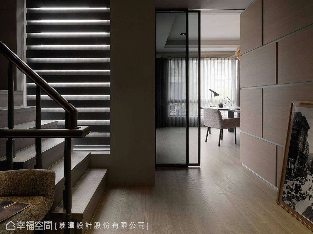 现代 书房 阳台 楼梯 简约 窗帘 其他图片来自tukumajia在330方现代简约复式的分享