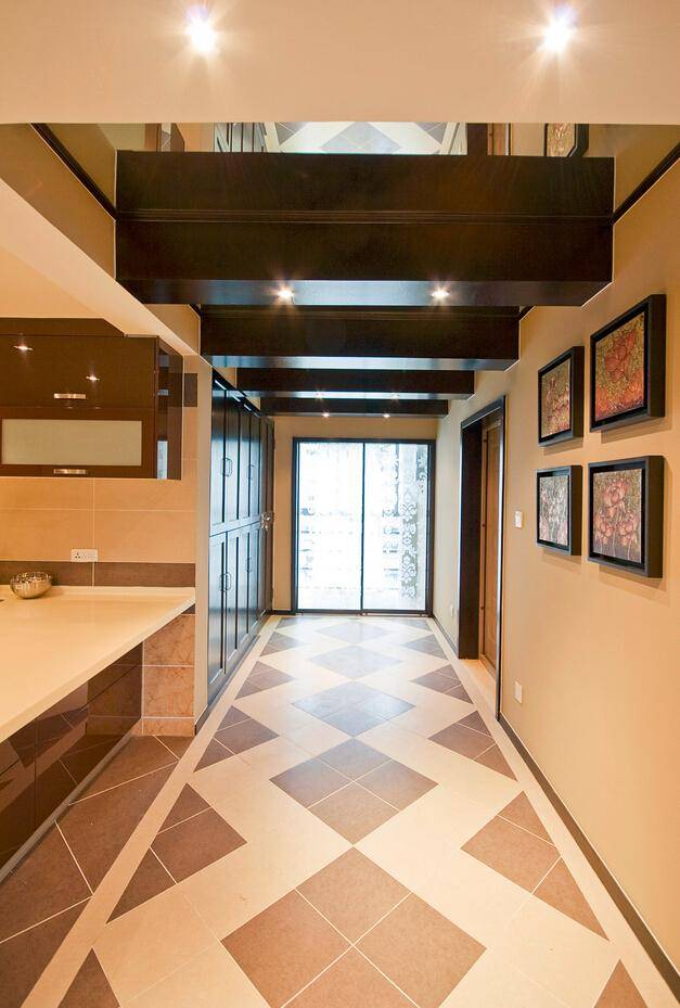 走廊图片来自tukumajia在160方混搭四居室的分享