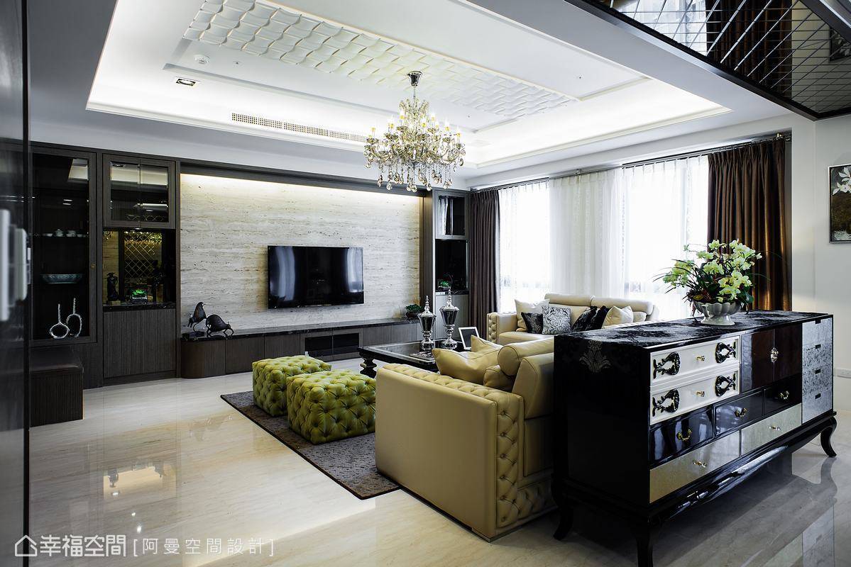 欧式 白色 沙发 客厅图片来自tukumajia在165方欧式三居的分享