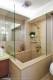 
                                    半干湿分离的卫浴设计，延伸入淋浴区内镜面，放大空间视线。