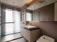 
                                    干湿分离的卫浴设计，是小坪数空间里难得一见的奢华享受。