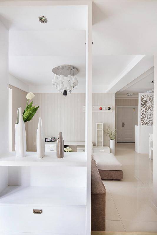 客厅图片来自tukumajia在115平现代简约二居室的分享