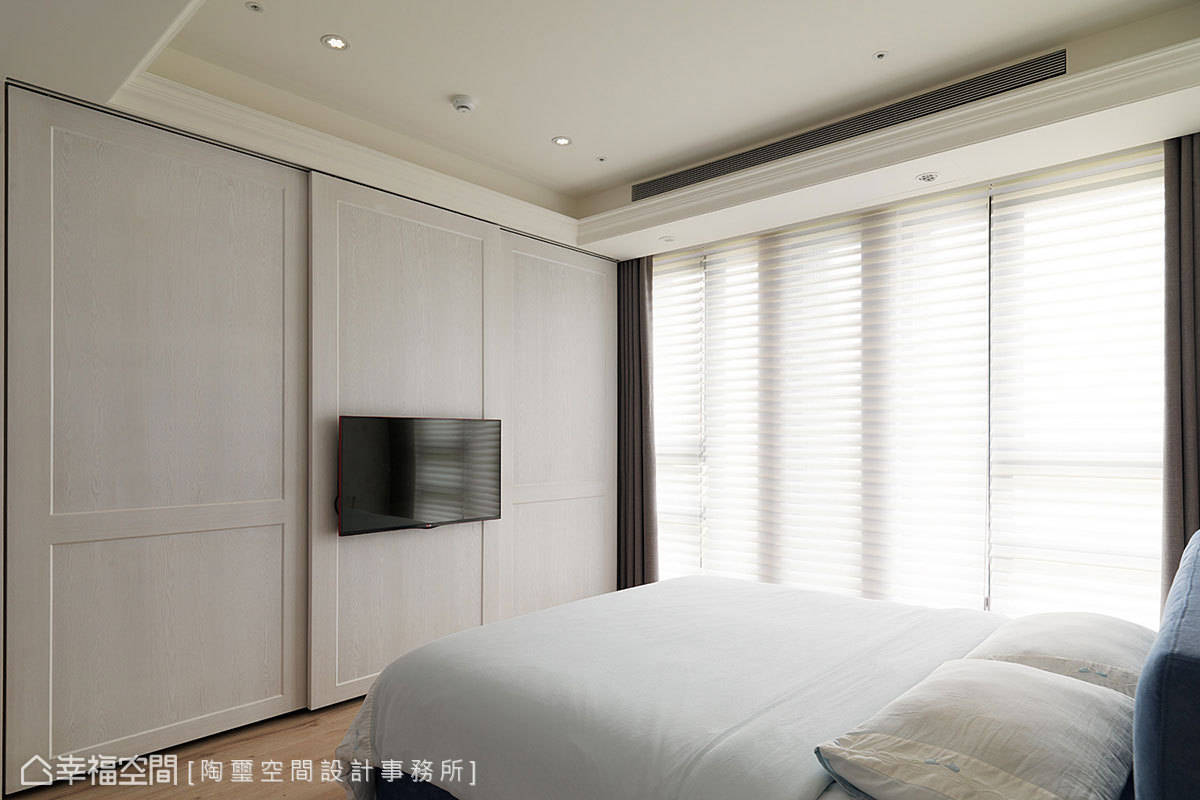欧式 白色 衣柜 收纳图片来自tukumajia在125方欧式三居的分享