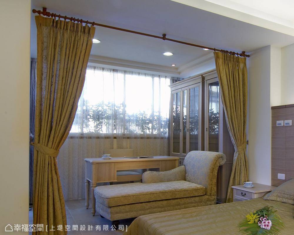美式 窗帘 主卧图片来自tukumajia在116方美式复式的分享