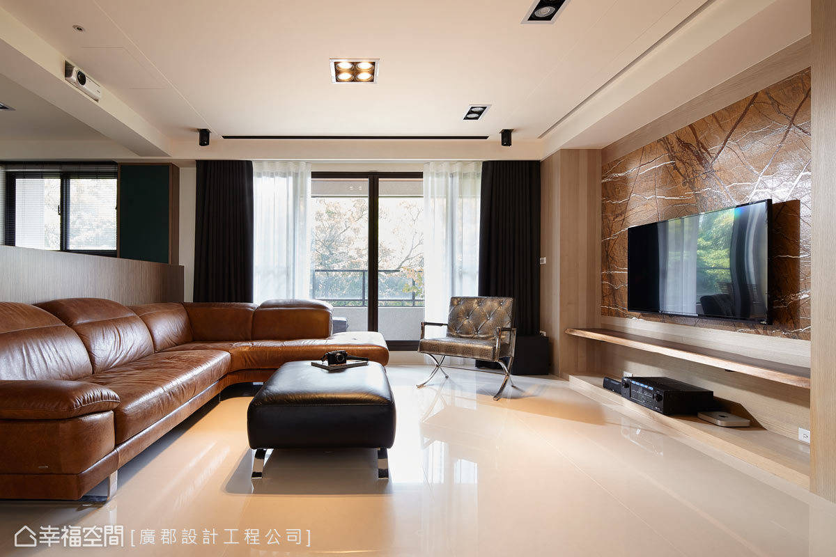 客厅图片来自tukumajia在149方混搭三居的分享
