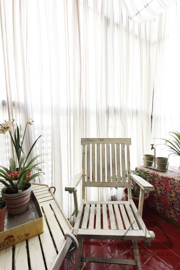 卧室 阳台图片来自tukumajia在75方混搭二居的分享