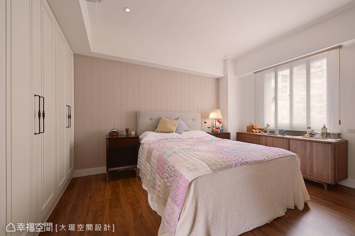美式 粉色 主卧图片来自tukumajia在116方美式三居的分享
