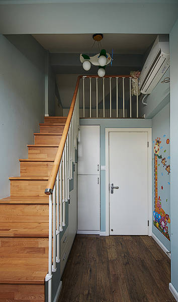 现代 楼梯 简约 其他图片来自tukumajia在90方现代简约三居的分享