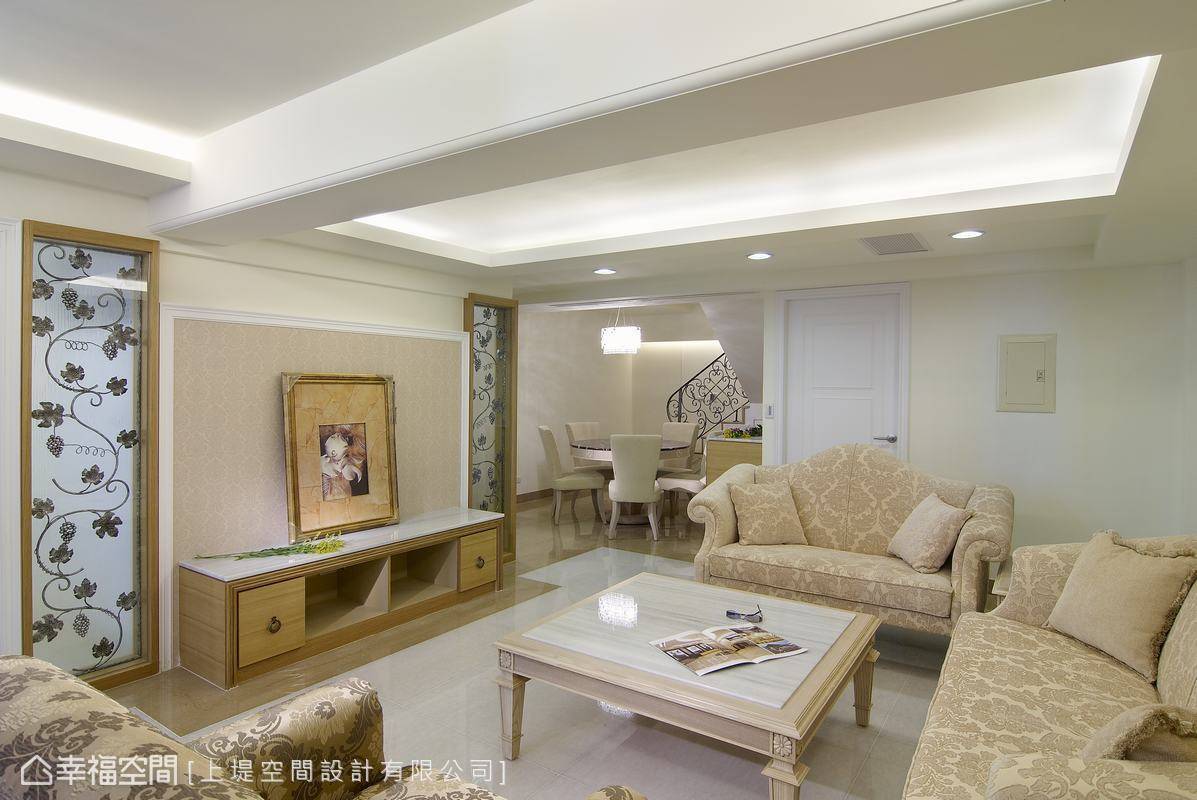 美式 白色 客厅图片来自tukumajia在116方美式复式的分享
