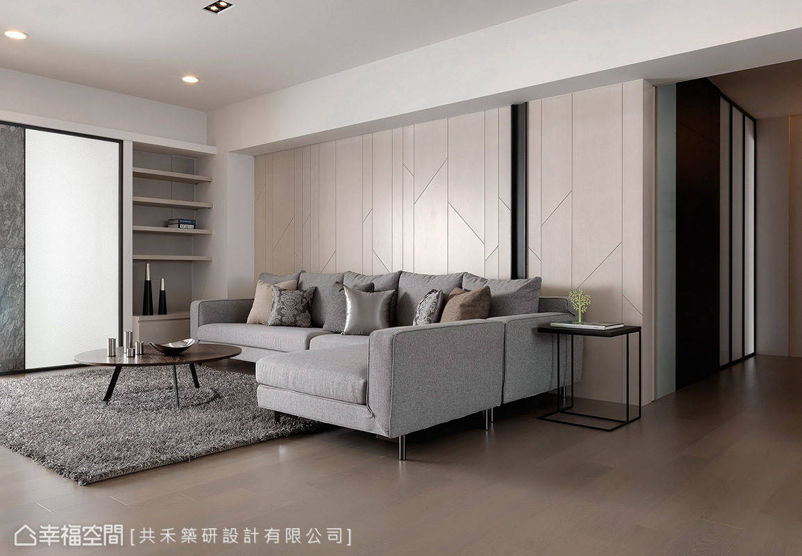 现代 墙面 简约 沙发 客厅图片来自tukumajia在205方现代简约三居的分享