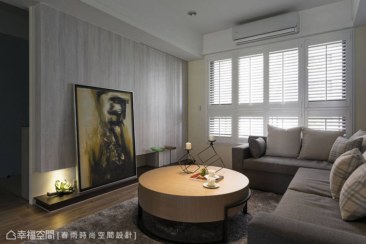 现代 简约 白色 窗帘 客厅图片来自tukumajia在83方现代简约二居的分享