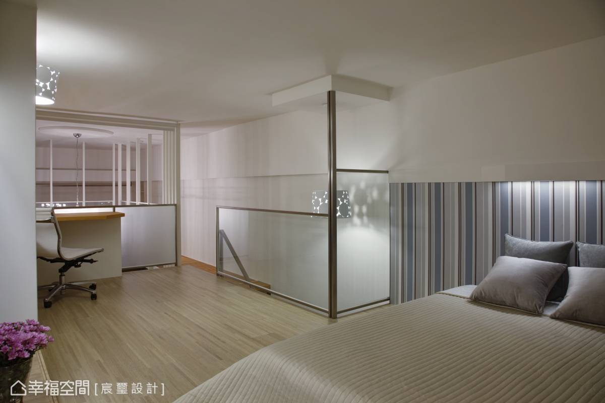 现代 简约 床 壁纸 主卧图片来自tukumajia在125方现代简约一居的分享