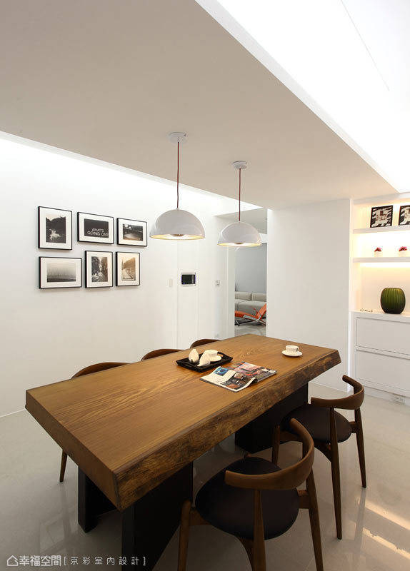 现代 简约 实木 餐厅图片来自tukumajia在231方现代简约四居的分享
