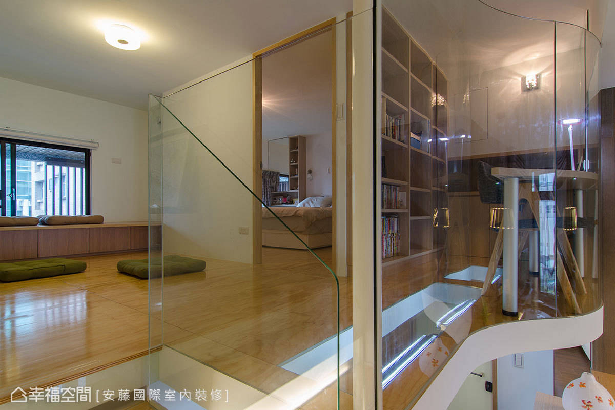 现代 楼梯 简约 走廊图片来自tukumajia在106方现代简约二居的分享