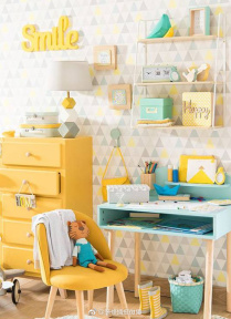 柠檬 薄荷 书桌 墙贴 黄色 绿色图片来自美家居在夏天迷人的家居装饰－柠檬薄荷度夏凉方的分享