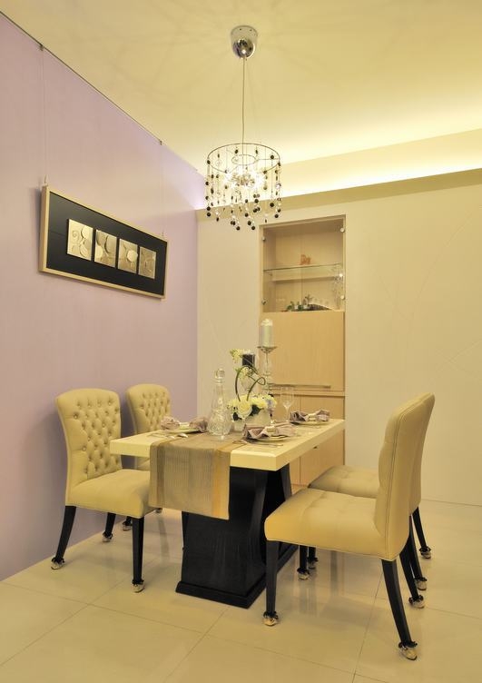 餐厅图片来自陈岳宏&陈震宇在浪漫紫 玩美现代空间_现代风_99 平客厅、餐厅、厨房、书房、卧房*3的分享