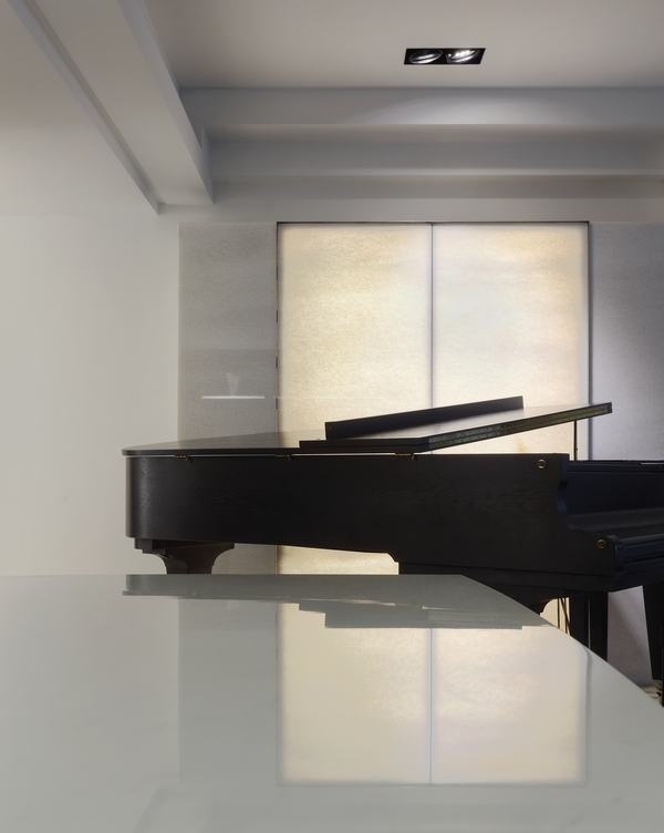 钢琴图片来自孙晟澔在RESIDENCE 218_现代风_142 平客厅、餐厅、餐厅、厨房、书房、主卧、次卧的分享